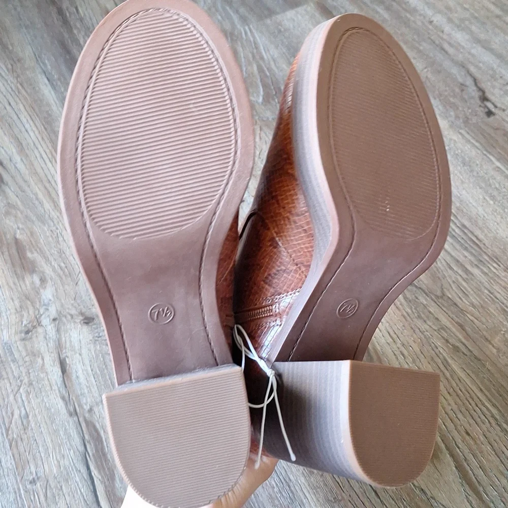 Nwt Universal Thread Red Brown Reptile Print Heeled Boot - Picture 6 of 8